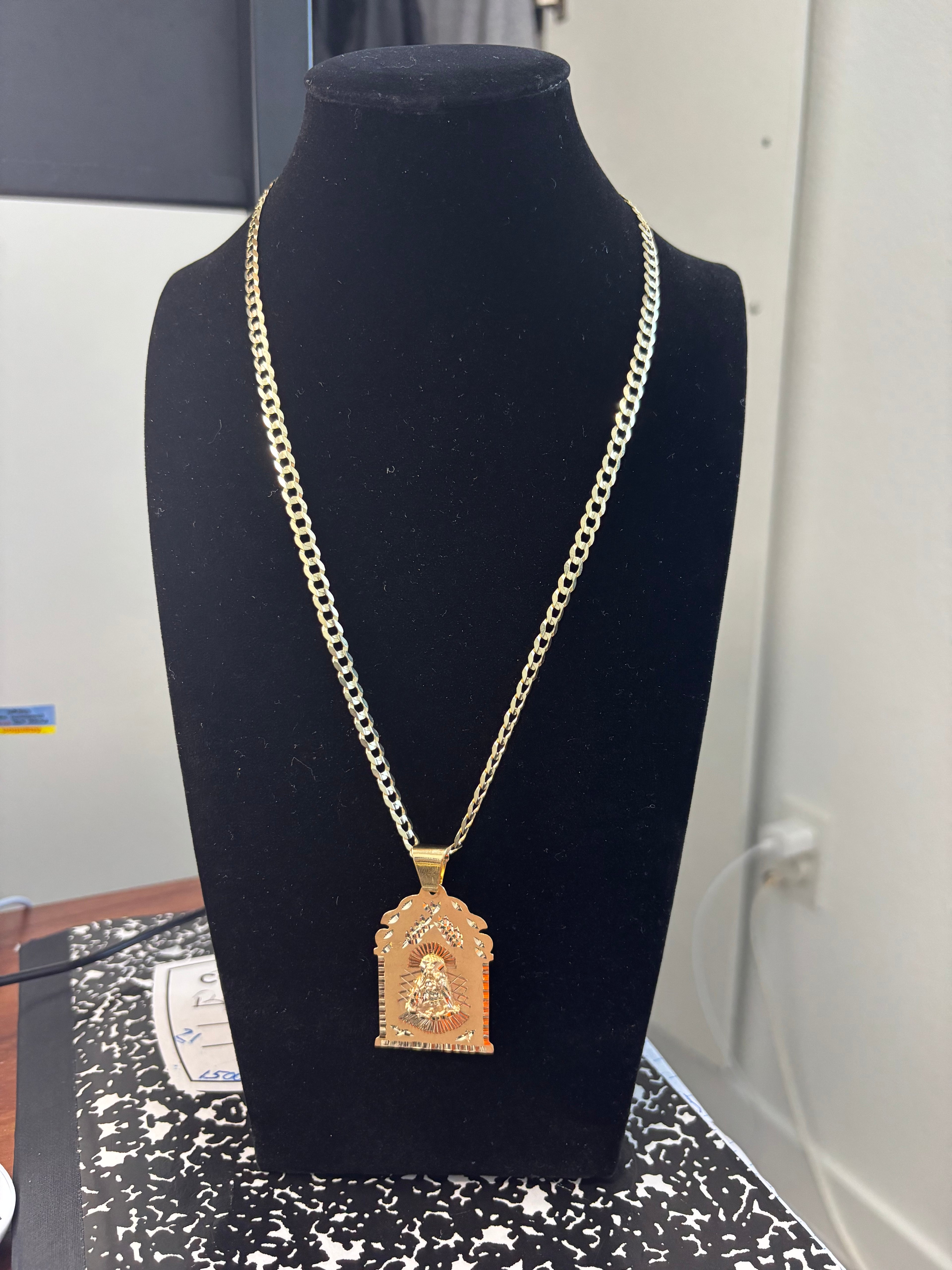 Solid lustre cut chain in 10 k gold from the factory