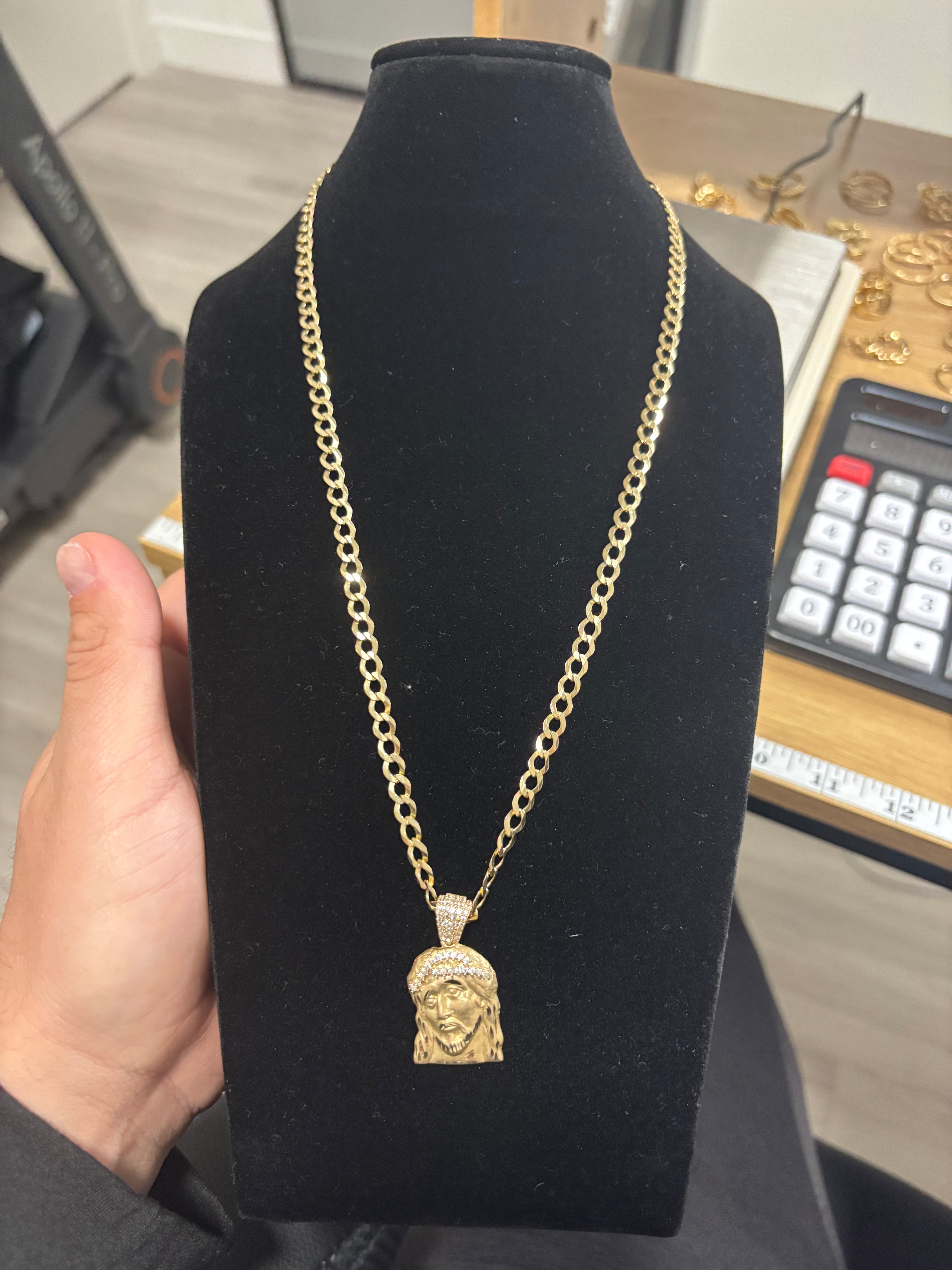 Super beautiful 10k gold chain with Christ’s charm